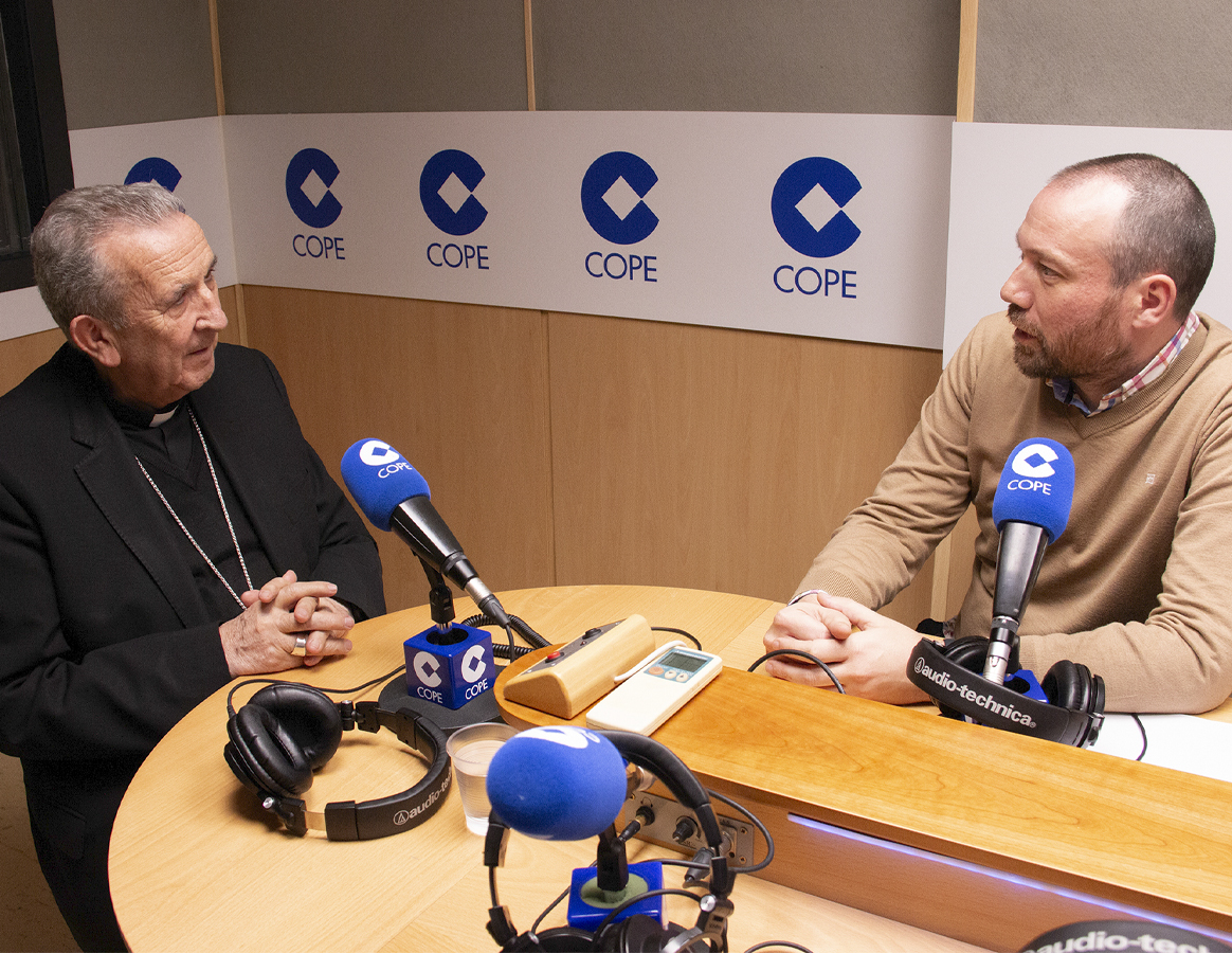 Entrevista al obispo por la Semana Santa 2024