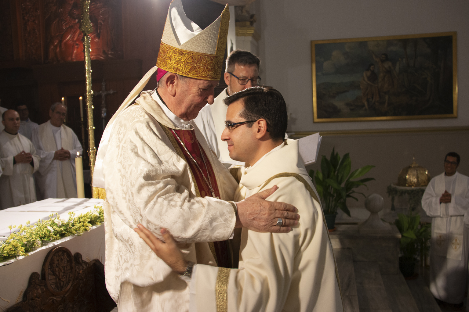 Diego Plana fue ordenado diácono en su parroquia
