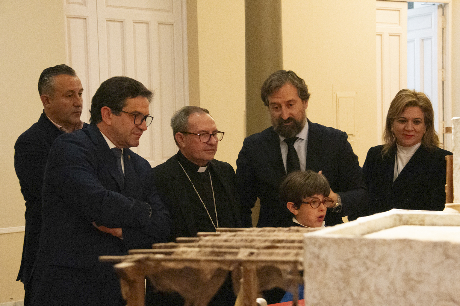 El obispo bendijo el belén de la Diputación