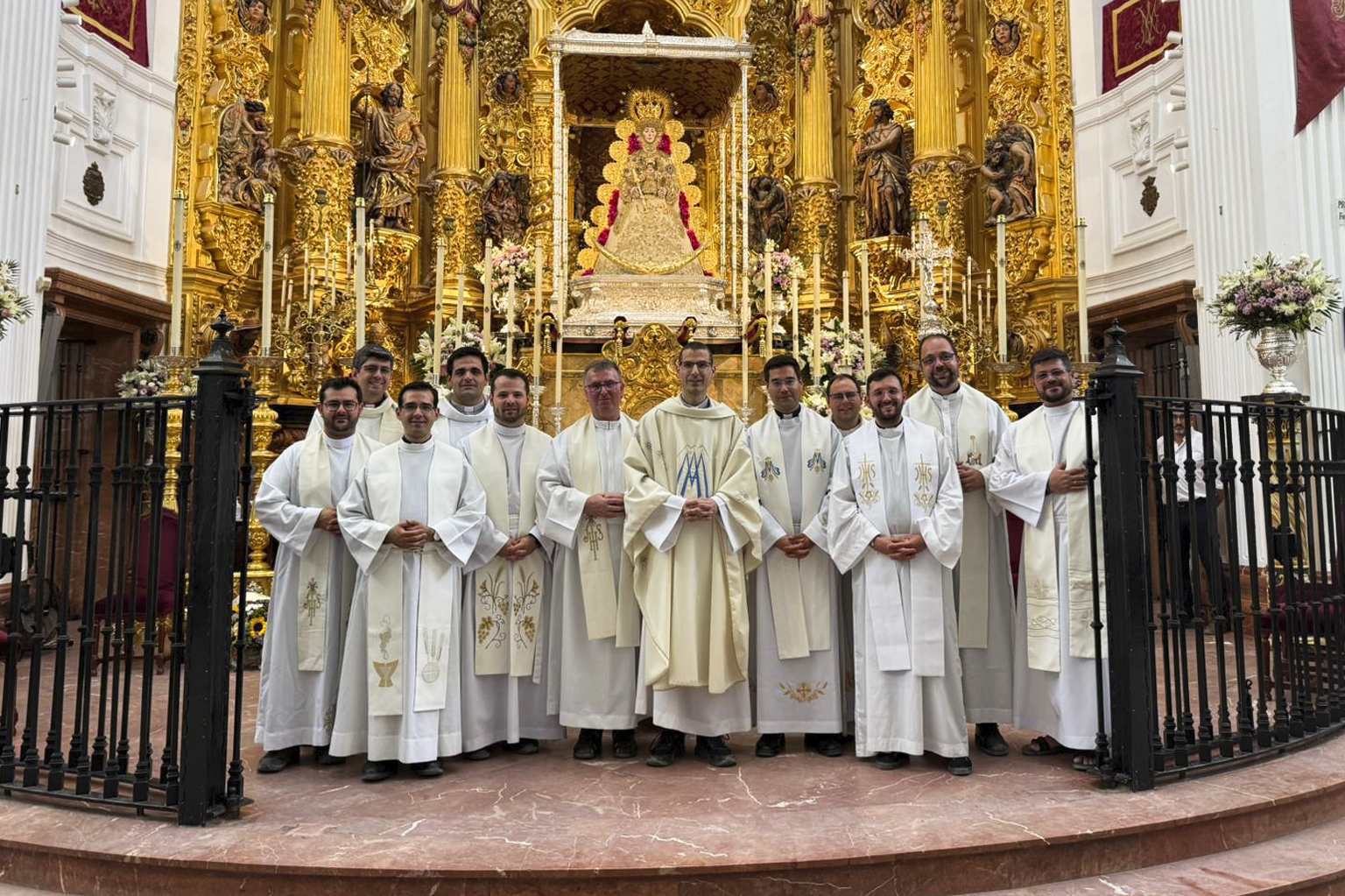 Los sacerdotes más jóvenes conviven en El Rocío